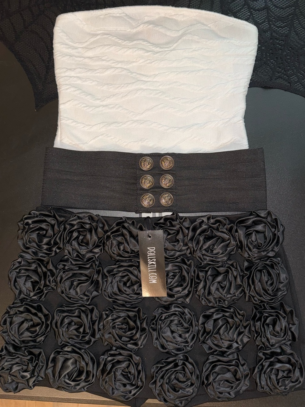 🌹 NWT Dolls Kill Chic Vendetta 3D Flower Rose Applique Mini Skort •Size Med•